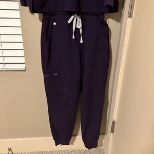 FIGS Zamora high wasted jogger scrub pant